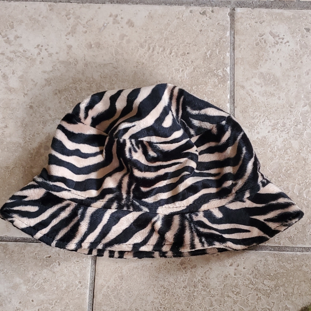 Leopard Print Bucket Hat